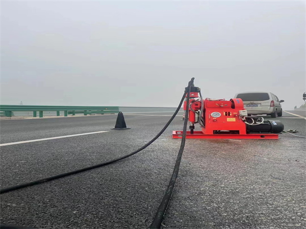 民权马路路基路面开裂下沉注浆加固灌浆